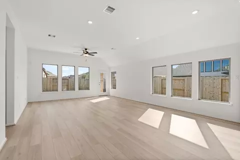 Living - 407 Aztec Cave Dr, New Caney, TX 77357 photo 4 of 6