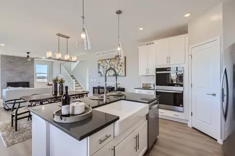 Kitchen - 154 Buckwheat Ln, Berthoud, CO 80513 photo 3 of 7