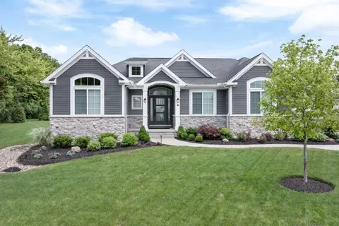 943 Heartridge Dr, Northfield, OH 44067