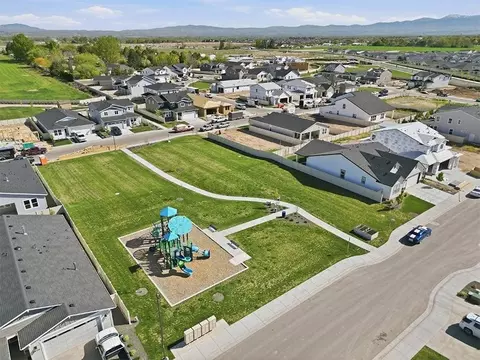 View/Area - 5945 N Static Line A, Meridian, ID 83646 photo 2 of 4