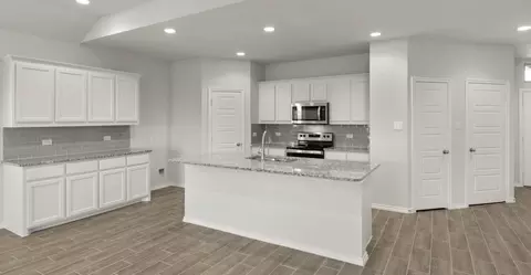 Entry Way - 1806 Apache Cir, Cleburne, TX 76033 photo 3 of 14