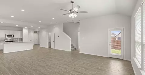 Living - 1806 Apache Cir, Cleburne, TX 76033 photo 1 of 1