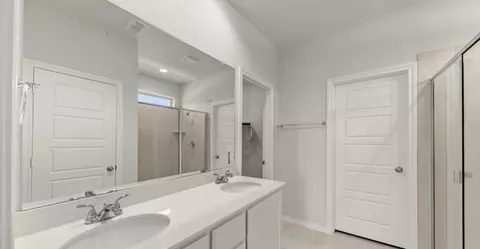 Entry Way - 1806 Apache Cir, Cleburne, TX 76033 photo 8 of 14