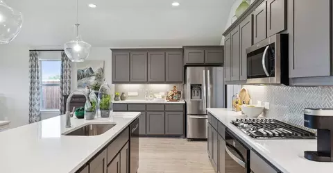 Kitchen - 1806 Apache Cir, Cleburne, TX 76033 photo 2 of 3