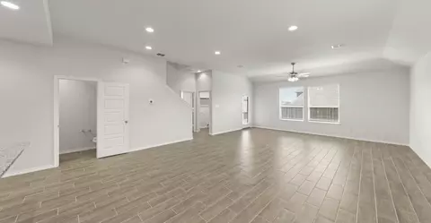 Entry Way - 1806 Apache Cir, Cleburne, TX 76033 photo 4 of 14