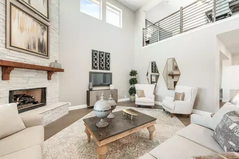 Living - 2006 Portrush Ln, Venus, TX 76084 photo 3 of 7