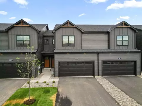 678 Tulare Ter, Newport, MN 55055