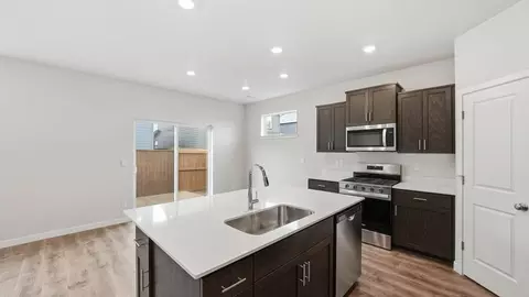 Kitchen - 21217 SE Pelee Dr, Bend, OR 97702 photo 3 of 6