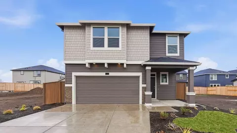21217 SE Pelee Dr, Bend, OR 97702