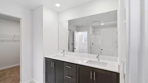 Bath - 21217 SE Pelee Dr, Bend, OR 97702 photo 2 of 10