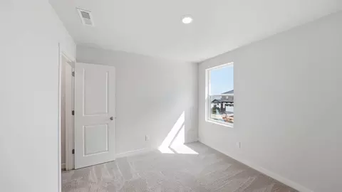 Bedroom - 21217 SE Pelee Dr, Bend, OR 97702 photo 7 of 12