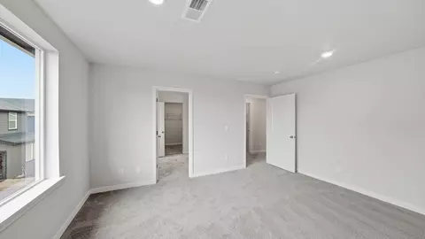 Bedroom - 21217 SE Pelee Dr, Bend, OR 97702 photo 3 of 12