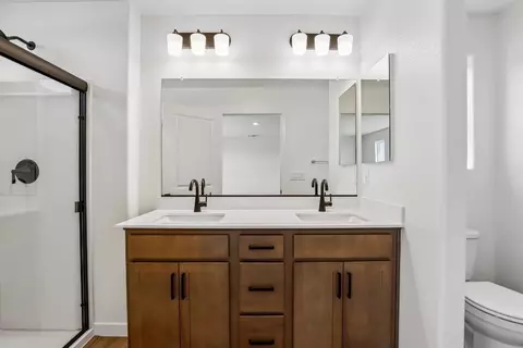 Bath - 1125 Bengal Loop, Rocklin, CA 95765 photo 3 of 5