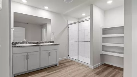 Bath - 2302 Continental Ave, Abilene, TX 79601 photo 1 of 5