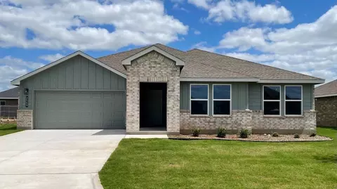 Exterior - 2302 Continental Ave, Abilene, TX 79601 photo 2 of 15
