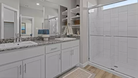 Bath - 2302 Continental Ave, Abilene, TX 79601 photo 3 of 5