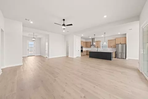 Living - 108 E Luna Blue Ln, Jarrell, TX 76537 photo 4 of 5