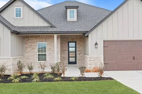 Exterior - 108 E Luna Blue Ln, Jarrell, TX 76537 photo 3 of 9