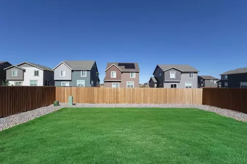 Exterior - 46431 Heritage Ave, Bennett, CO 80102 photo 6 of 12