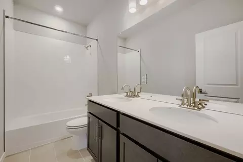 Bath - 46431 Heritage Ave, Bennett, CO 80102 photo 3 of 13