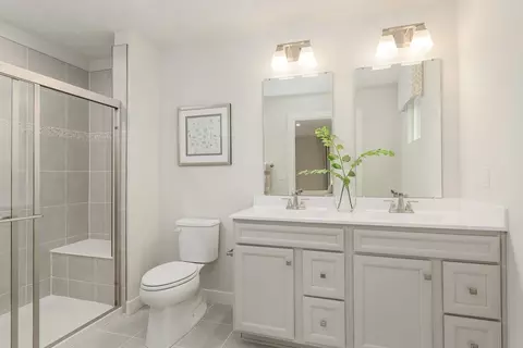 Bath - 141 Stonecrest Trl, Elyria, OH 44035 photo 3 of 3