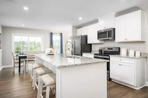 Kitchen - 141 Stonecrest Trl, Elyria, OH 44035 photo 2 of 2