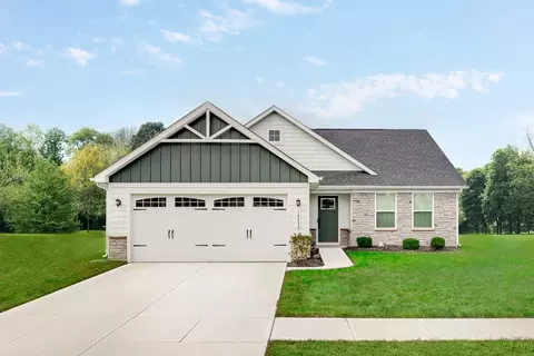 Exterior - 141 Stonecrest Trl, Elyria, OH 44035 photo 2 of 7