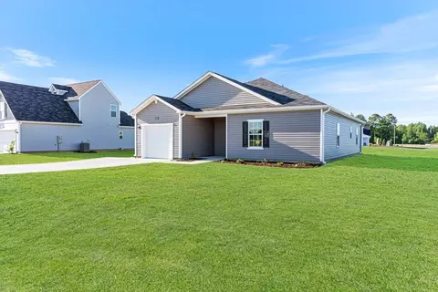 101 Rider Rd, Pikeville, NC 27863