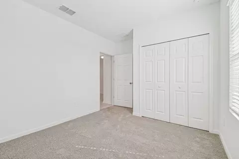 4952 Meadow Bay Ct, Wimauma, FL 33598