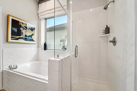 Bath - 11238 Katzer Pl, Converse, TX 78109 photo 2 of 7
