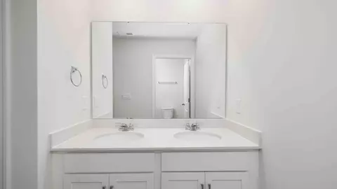 Bath - 541 Blackpool Ct, Monroe, NC 28112 photo 3 of 6