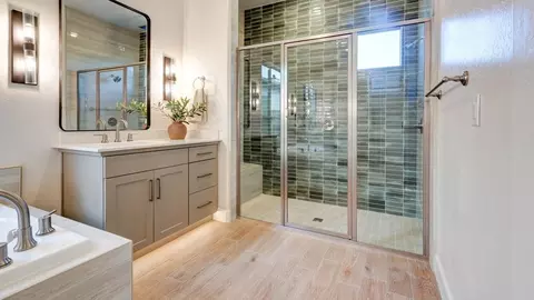 Bath - 1687 N Blackwood Ave, Clovis, CA 93619 photo 3 of 4