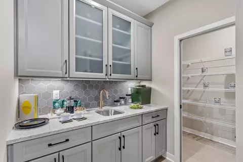 Kitchen - 280 Libby Hollow St, Springboro, OH 45066 photo 5 of 8
