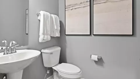 Bath - 107 Spencer Ct, Harmony, PA 16037 photo 6 of 15