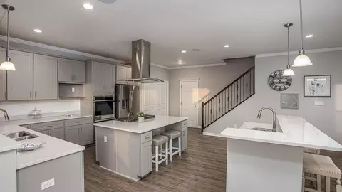 Kitchen - 107 Spencer Ct, Harmony, PA 16037 photo 6 of 8