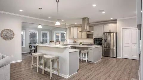 Kitchen - 107 Spencer Ct, Harmony, PA 16037 photo 5 of 8