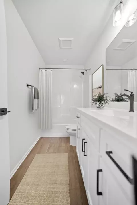 Bath - 3501 N Hickory Ave, Broken Arrow, OK 74012 photo 1 of 8