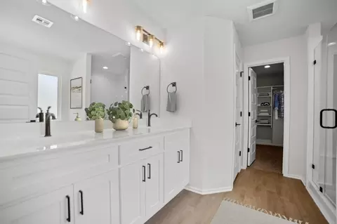 Entry Way - 3501 N Hickory Ave, Broken Arrow, OK 74012 photo 1 of 7