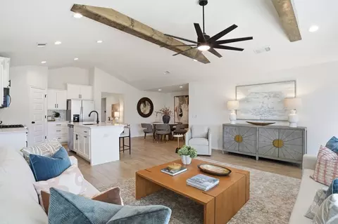 Living - 3501 N Hickory Ave, Broken Arrow, OK 74012 photo 3 of 8