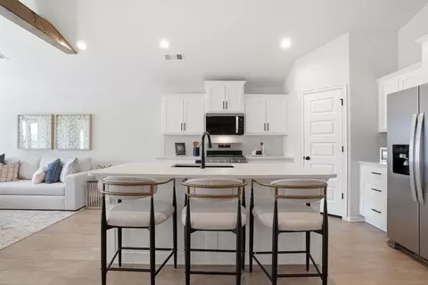 Kitchen - 3501 N Hickory Ave, Broken Arrow, OK 74012 photo 10 of 10