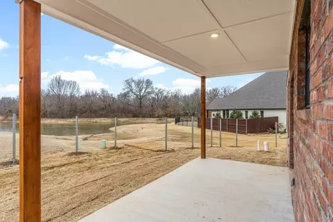 Exterior - 3501 N Hickory Ave, Broken Arrow, OK 74012 photo 7 of 12