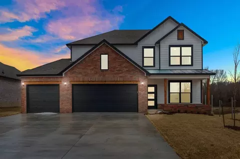 Exterior - 3501 N Hickory Ave, Broken Arrow, OK 74012 photo 4 of 12