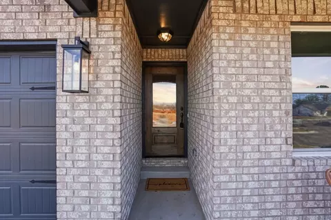 Entry Way - 3501 N Hickory Ave, Broken Arrow, OK 74012 photo 4 of 7