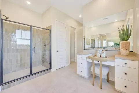 Bath - 1268 S 185th Dr, Goodyear, AZ 85338 photo 2 of 5