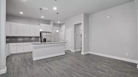 Living - 1821 Laurel St, Denton, TX 76205 photo 1 of 10