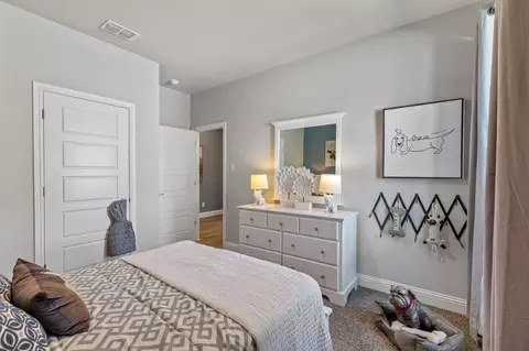 Bedroom - 1821 Laurel St, Denton, TX 76205 photo 12 of 17
