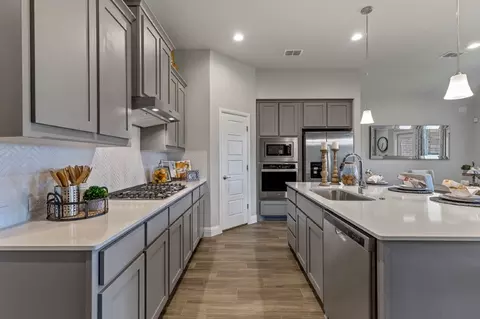 Kitchen - 1821 Laurel St, Denton, TX 76205 photo 7 of 10