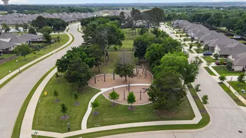 View/Area - 1821 Laurel St, Denton, TX 76205 photo 3 of 4