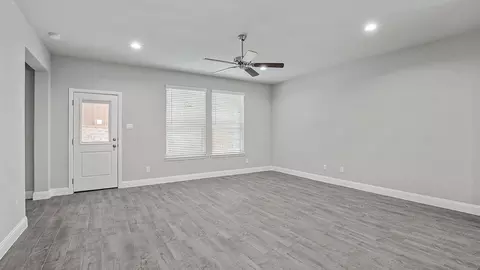 Living - 1821 Laurel St, Denton, TX 76205 photo 6 of 10