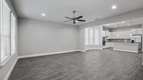 Living - 1821 Laurel St, Denton, TX 76205 photo 3 of 10